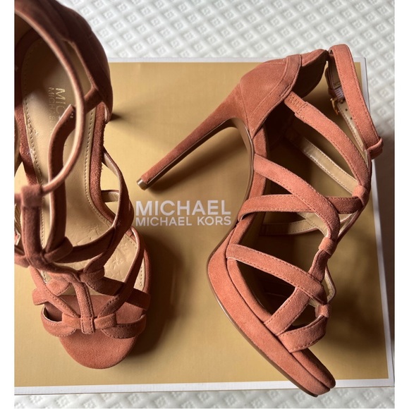 NWT Michael Kors Platform Heel - Picture 9 of 11